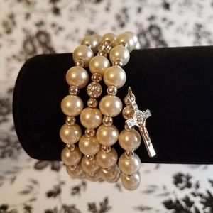 Faux Pearl memory wire bracelet jr 39
